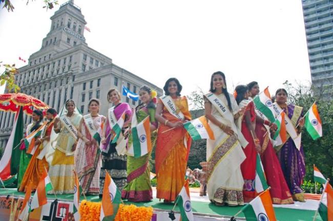 India Day parade energizes downtown Toronto India Day parade energizes downtown Toronto